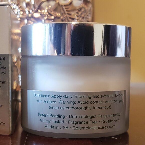 Columbia Probiotic Collagen Booster Antiaging Skincare Moisturizer NEW $165 - Picture 6 of 7